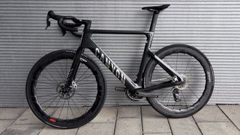 Used Canyon Aeroad CFR eTap 2024 2024 Road & Gravel, Black — image 12 of 17