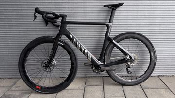 Used Canyon Aeroad CFR eTap 2024 2024 Road & Gravel, Black — image 12 of 17