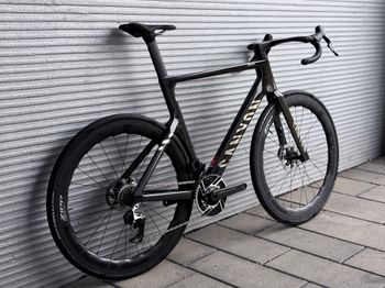 Used Canyon Aeroad CFR eTap 2024 2024 Road & Gravel, Black — image 3 of 17