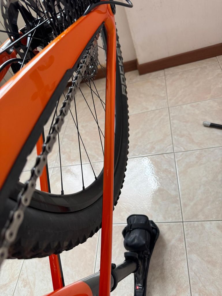 Used Trek Supercaliber Shimano XTR 2022 Mountainbike, Red — image 8 of 39