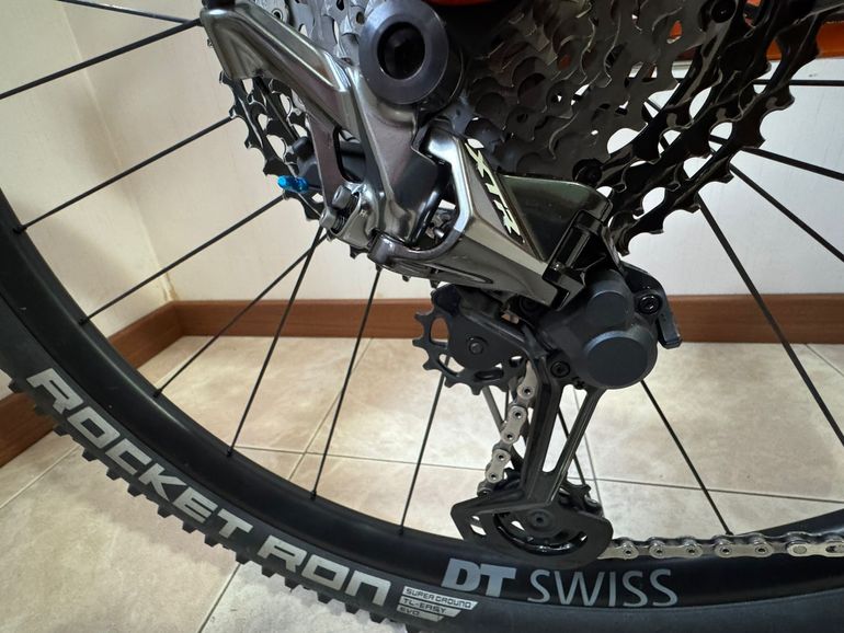 Used Trek Supercaliber Shimano XTR 2022 Mountainbike, Red — image 30 of 39