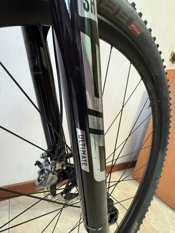 Used Trek Supercaliber Shimano XTR 2022 Mountainbike, Red — image 21 of 39