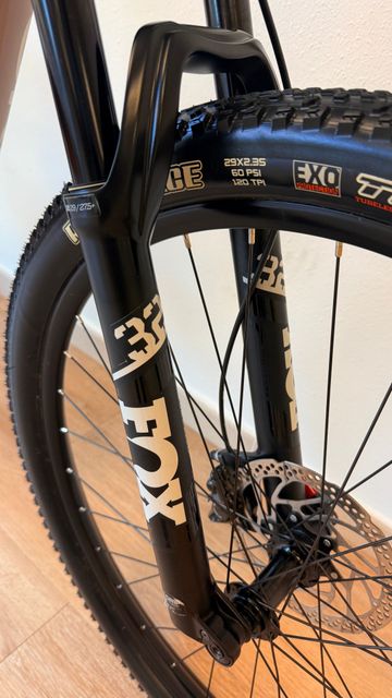 Used Orbea OIZ H30 2023 2023 Mountainbike, Light Gray, 29 — image 6 of 12