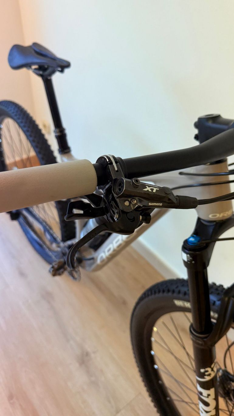 Used Orbea OIZ H30 2023 2023 Mountainbike, Light Gray, 29 — image 7 of 12