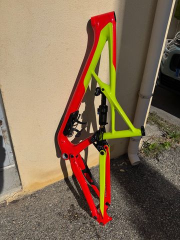 Used Specialized S-Works Enduro 650b 2017 Frameset 2017 Mountainbike, Red, 27.5 — image 5 of 5