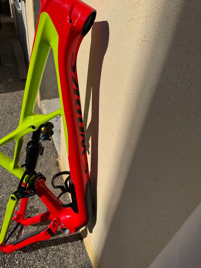 Used Specialized S-Works Enduro 650b 2017 Frameset 2017 Mountainbike, Red, 27.5 — image 2 of 5