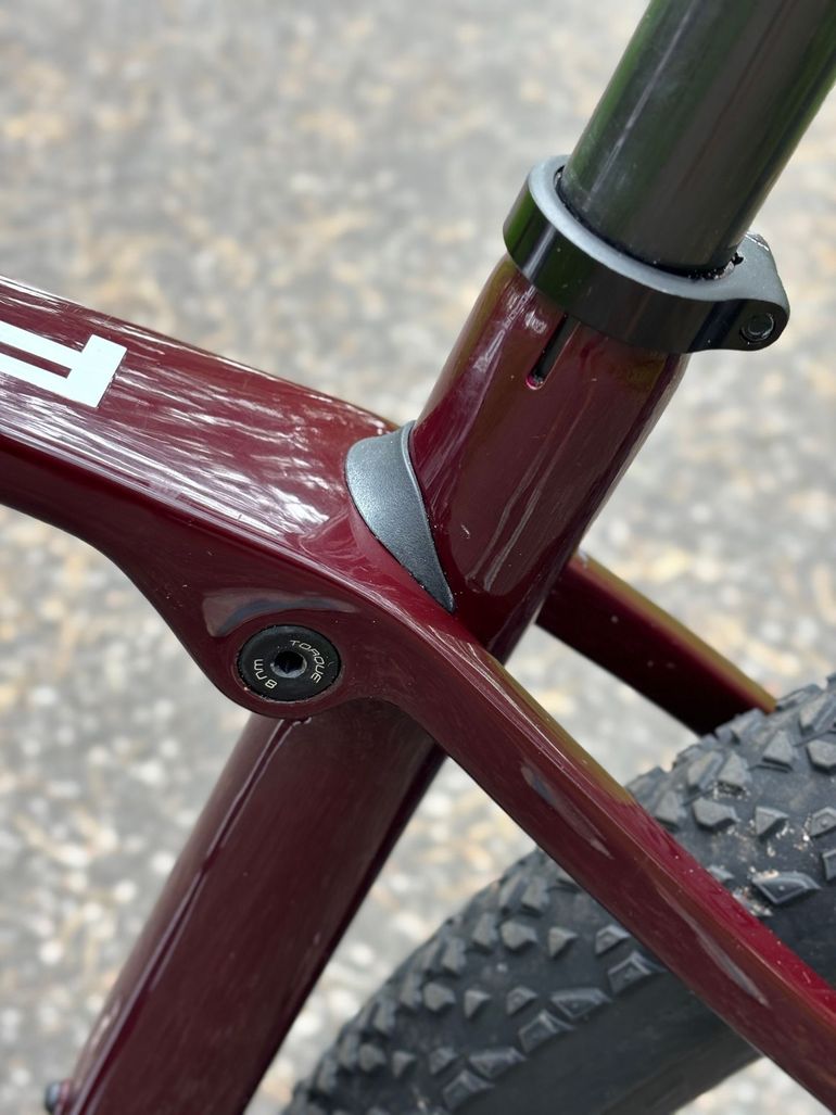 Used Trek Procaliber 9.8 2023 2023 Mountainbike, Red, 29 — image 9 of 11