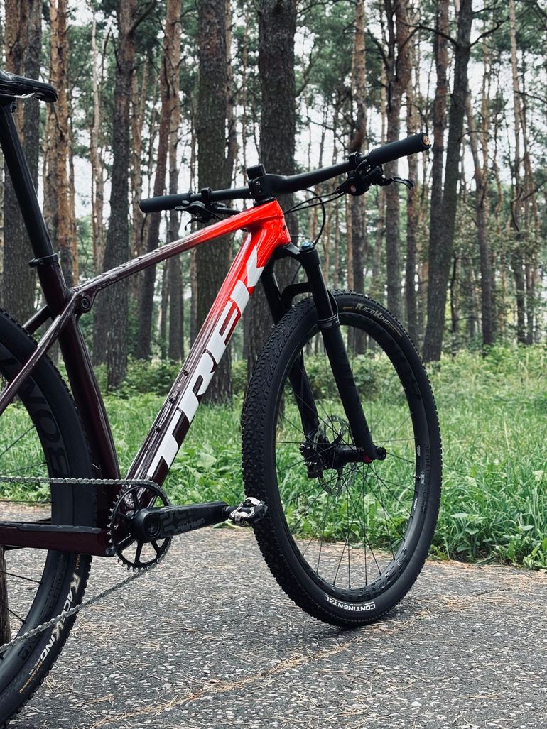 Used Trek Procaliber 9.8 2023 2023 Mountainbike, Red, 29 — image 3 of 11