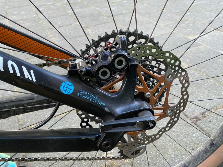 Used Canyon Strive CF 7 2017 2017 Mountainbike, Black — image 8 of 9