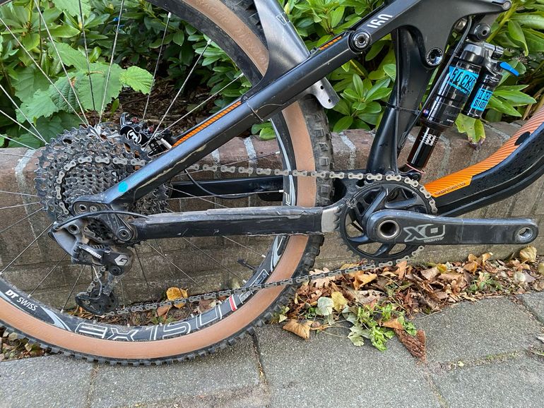 Used Canyon Strive CF 7 2017 2017 Mountainbike, Black — image 4 of 9