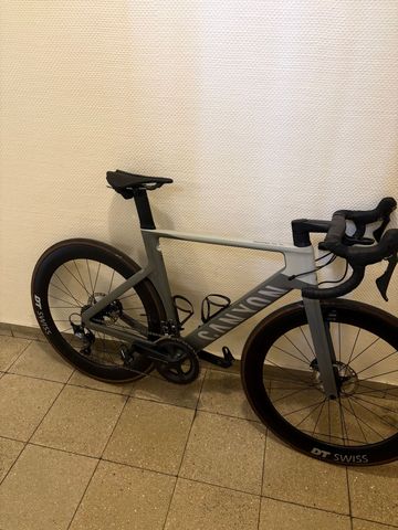 Used Canyon Aeroad CF SL 8 Disc 2023 2023 Road & Gravel