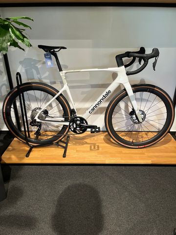 Brugt Cannondale SuperX Carbon 2 2025 Road & Gravel — billede 1 af 4