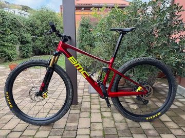 Used BMC Fourstroke 01 ONE 2022 2022 Mountainbike, Red, 29 — image 1 of 6