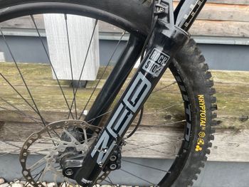 Used Cannondale Jekyll 2 2023 2023 Mountainbike, Black, 29 — image 7 of 9
