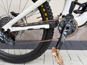 Used Specialized Stumpjumper EVO Pro 2023 2023 Mountainbike, White, 29 — image 11 of 21