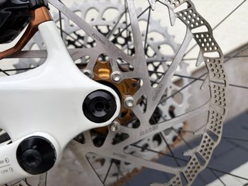 Used Specialized Stumpjumper EVO Pro 2023 2023 Mountainbike, White, 29 — image 12 of 21