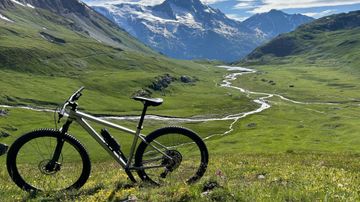Used Specialized Rockhopper SRAM SX Eagle 2021 Mountainbike, Light Gray — image 2 of 6