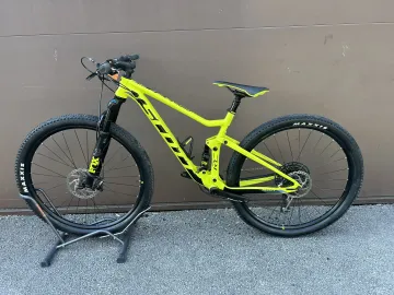 Used Scott Spark RC 900 Comp 2019 Mountainbike, Green — image 2 of 4