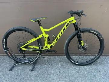Used Scott Spark RC 900 Comp 2019 Mountainbike, Green — image 1 of 4