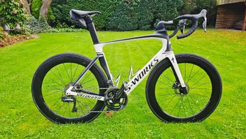Used Specialized Venge Shimano Ultegra Di2 2018 Road & Gravel, White — image 1 of 5