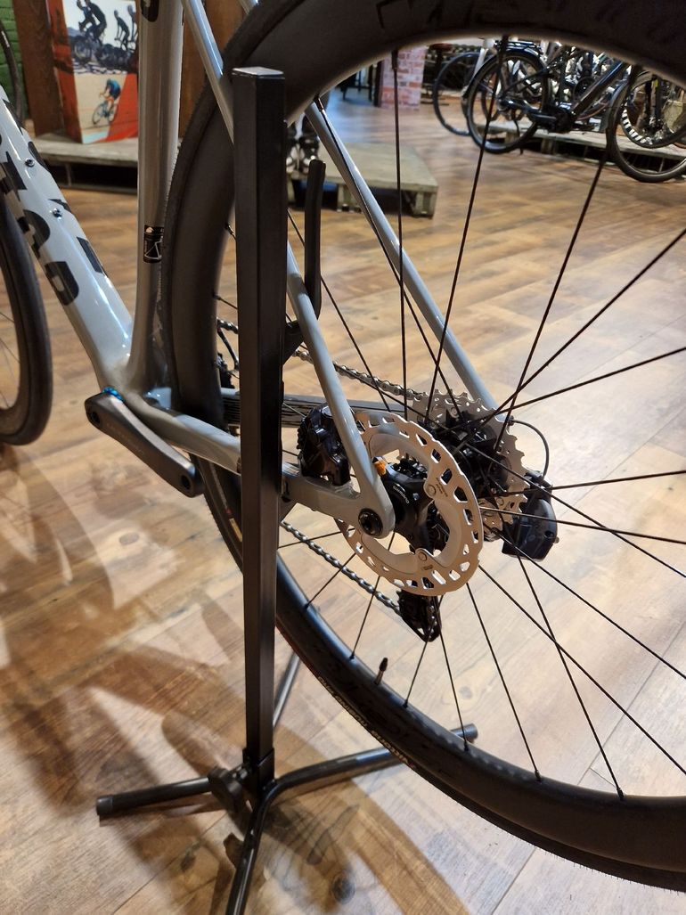 Used Factor O2 Shimano Ultegra Di2 2025 Road & Gravel, Light Gray — image 6 of 6