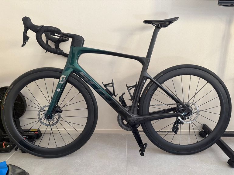 Used Scott Foil RC 20 2022 2022 Road & Gravel, Green — image 2 of 3