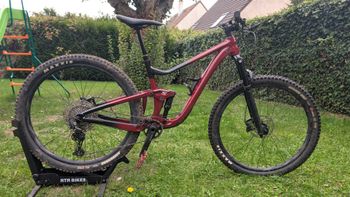 Used Giant Trance 29 2 2024 2024 Mountainbike, Red, 29 — image 1 of 4