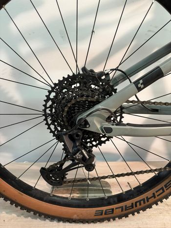 Used CUBE STEREO ONE22 PRO 2022 2022 Mountainbike, Light Gray, 27.5, 29 — image 14 of 15