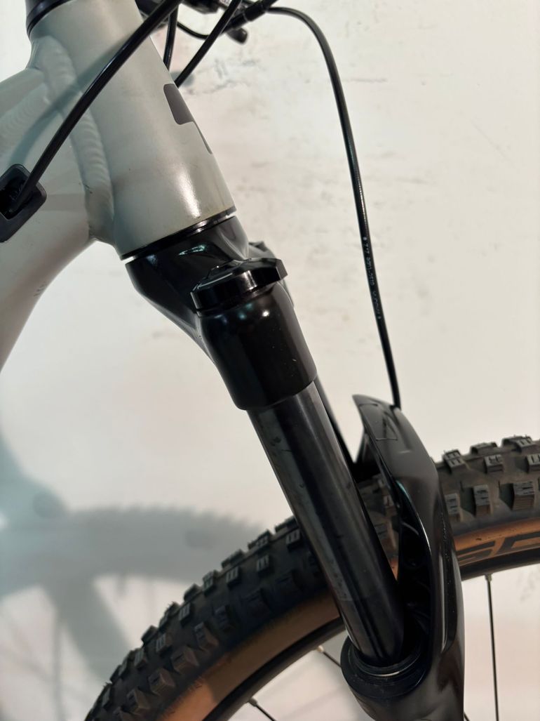 Used CUBE STEREO ONE22 PRO 2022 2022 Mountainbike, Light Gray, 27.5, 29 — image 7 of 15