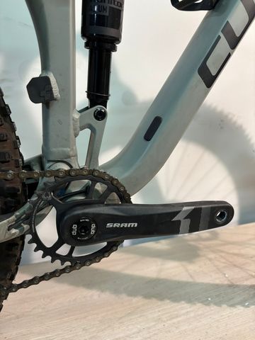 Used CUBE STEREO ONE22 PRO 2022 2022 Mountainbike, Light Gray, 27.5, 29 — image 13 of 15