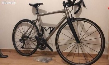 Used Van Nicholas Van Nicholas Ultegra Di2 2023 Road & Gravel, Light Gray — image 2 of 3