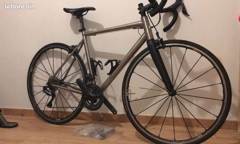 Used Van Nicholas Van Nicholas Ultegra Di2 2023 Road & Gravel, Light Gray — image 2 of 3
