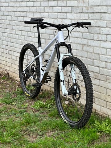 Used Commencal Meta Ht V3 2025 Mountainbike, White, 29 — image 1 of 9