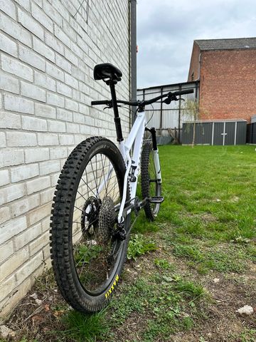 Used Commencal Meta Ht V3 2025 Mountainbike, White, 29 — image 3 of 9