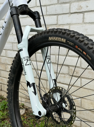 Used Commencal Meta Ht V3 2025 Mountainbike, White, 29 — image 7 of 9