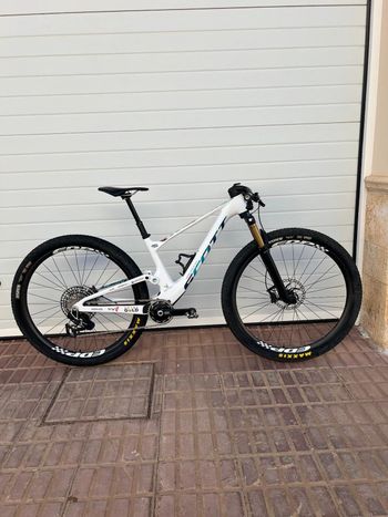 Used Scott 2024 2024 Mountainbike, White — image 1 of 9