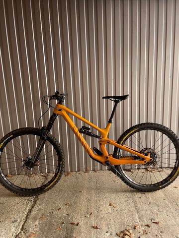 Canyon Torque CF7 29 (cadre Neuf) 2025 Mountainbike usato, Arancione — immagine 2 di 9