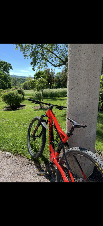 Used Orbea OCCAM M30 2022 2022 Mountainbike, Red, 29 — image 1 of 3