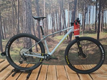 Used Orbea ALMA M30 2023 2023 Mountainbike, Blue, 29 — image 1 of 5