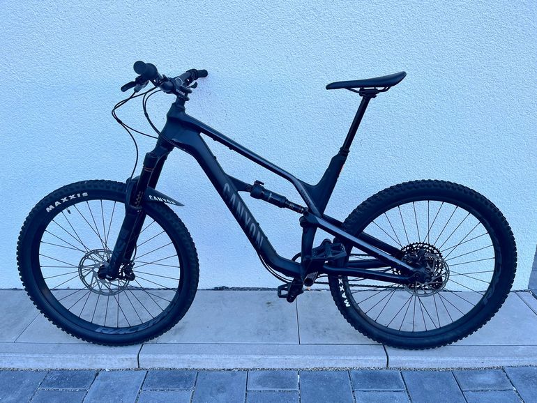 Used Canyon Spectral 5 2021 2021 Mountainbike, Light Gray, 27.5 — image 1 of 5