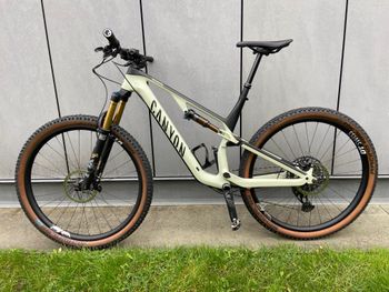 Used Canyon CF9 SL 2022 Mountainbike — image 3 of 6