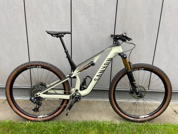 Used Canyon CF9 SL 2022 Mountainbike — image 1 of 6