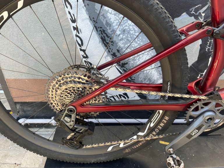 Used Specialized Epic 8 Expert 2024 2024 Mountainbike, Red, 29 — image 5 of 5