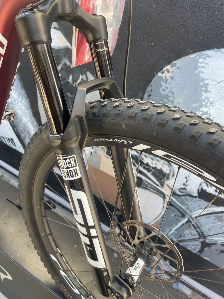 Used Specialized Epic 8 Expert 2024 2024 Mountainbike, Red, 29 — image 4 of 5