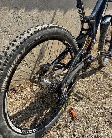 Used Santa Cruz V10 CC X01 2017 2017 Mountainbike, Black, 27.5 — image 3 of 5