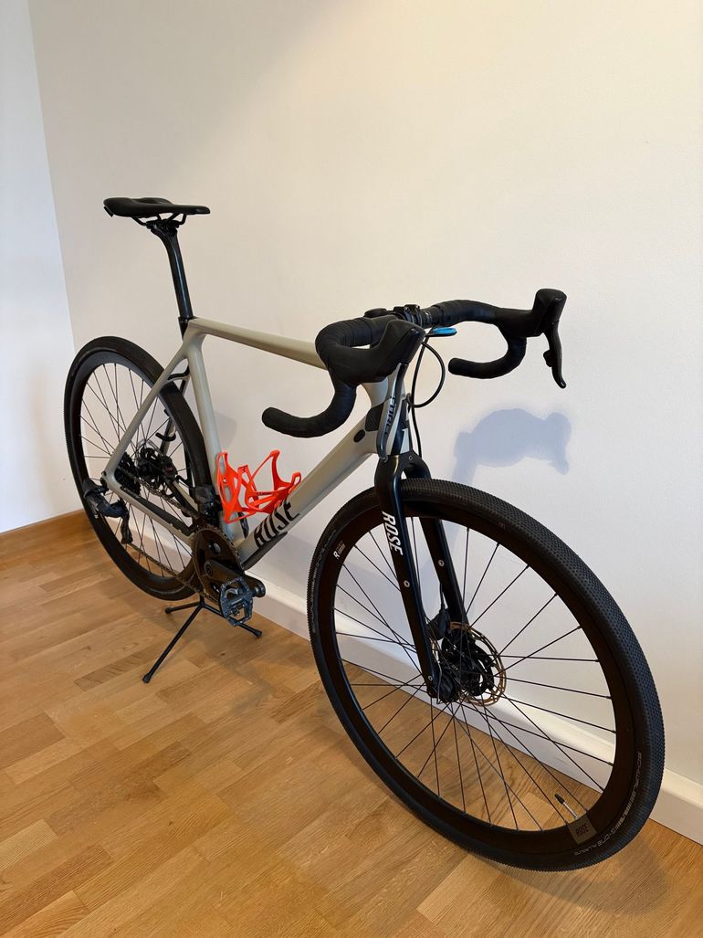 Gebrauchtes Rose BACKROAD Force eTap AXS 1X12 2022 2022 Road & Gravel, Hellgrau — Bild 4 von 5