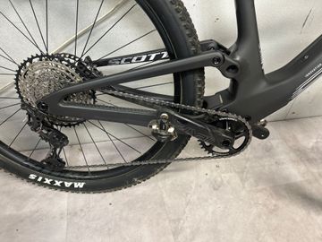 Used Scott Spark RC Team 2024 2024 Mountainbike, Black, 29 — image 3 of 5