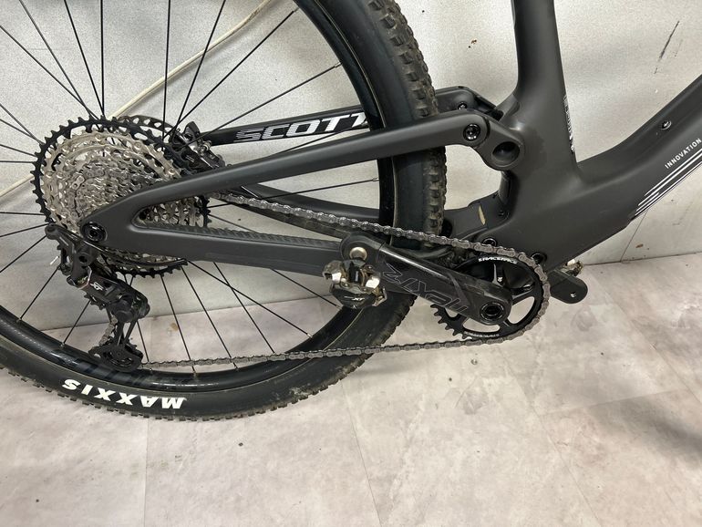 Used Scott Spark RC Team 2024 2024 Mountainbike, Black, 29 — image 3 of 5
