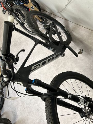 Used Scott Spark RC Team 2024 2024 Mountainbike, Black, 29 — image 2 of 5