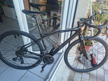 Used Giant Revolt SRAM Force eTap AXS 2022 Road & Gravel, Black — image 1 of 5